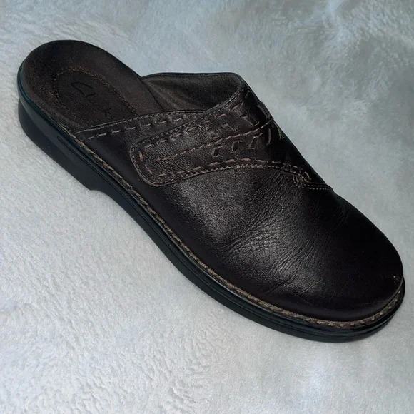 Clarks Shoes - Picture 5 of 11